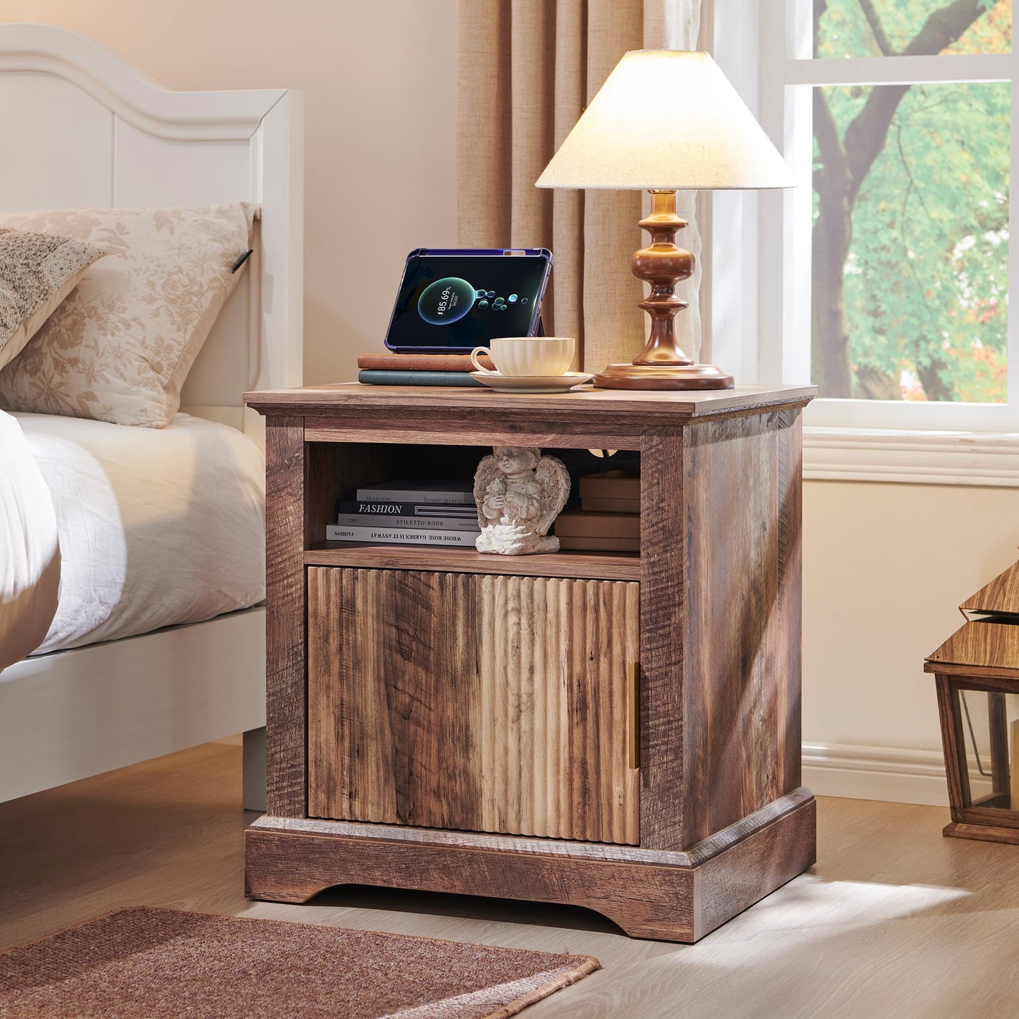 Aitjunz Fluted Nightstand Set of 2, 22" Large Modern Side Table with Charging Station, Wood End Table w/Open Shelf, Bedside Table with Storage Space for Bedroom, Living Room (Light Brown)