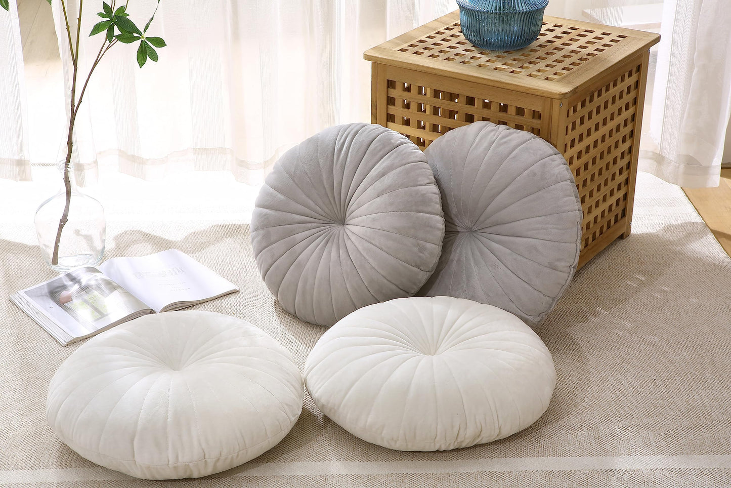 MolynnChic Floor Pillow Meditation Cushion Round Large Floor Pillows Seating for Adults, Velvet Thick Floor Cushions for Yoga Living Room Balcony Outdoor Tatami 18inch（Beige）